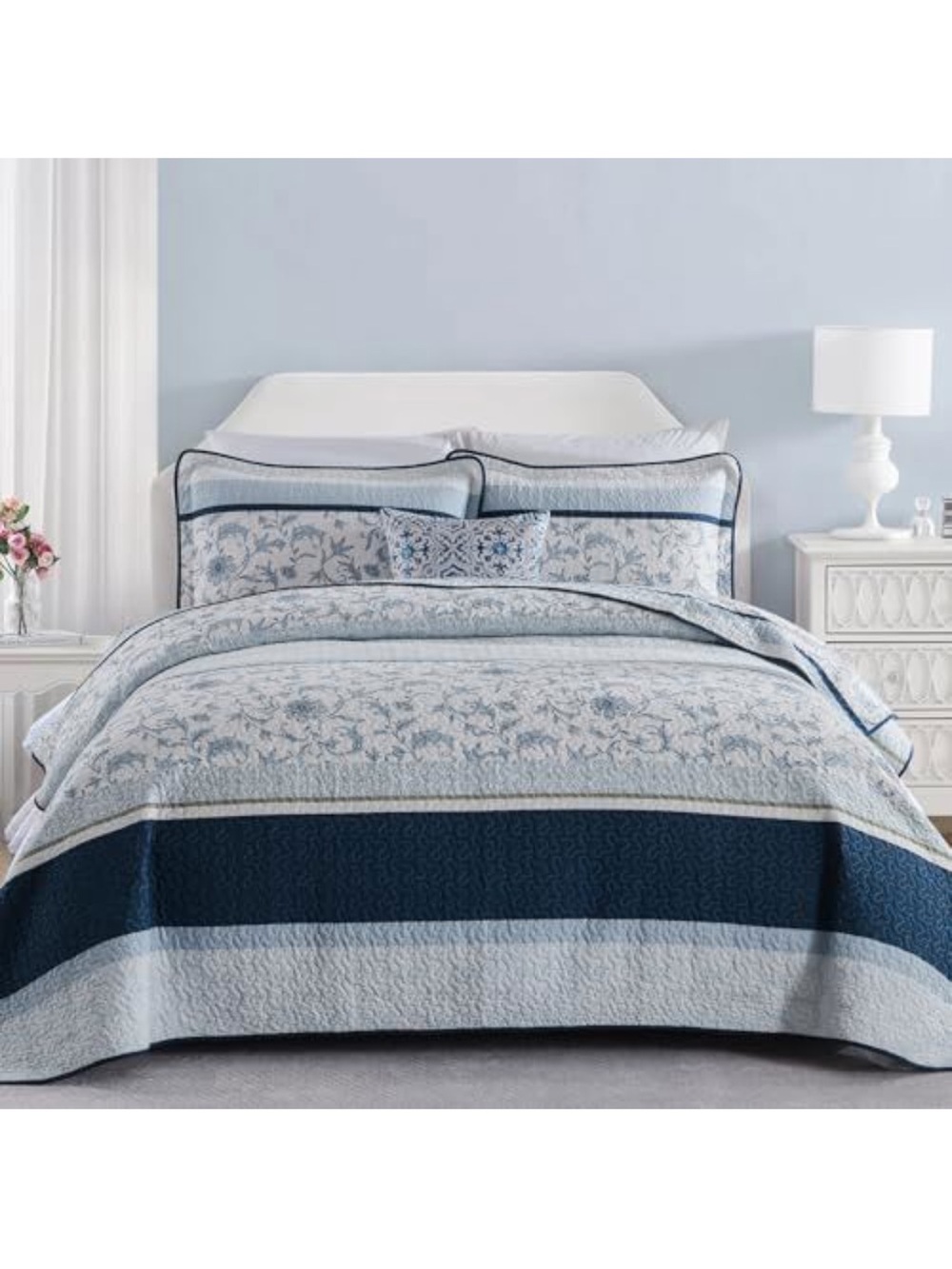 Classic Blue Floral Quilt Set - Soft Blue Bedding